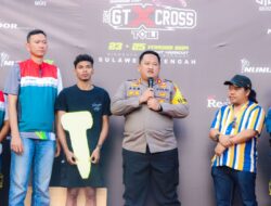 AKBP Ade Resmi Tutup Kejuaraan GTX Cross Kapolres Banggai Cup 2024 Di Yasircuit Toili